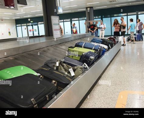 rome fiumicino airport baggage.